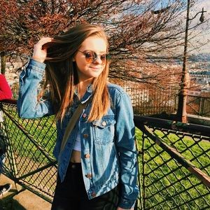 Meet your Posher, Amanda